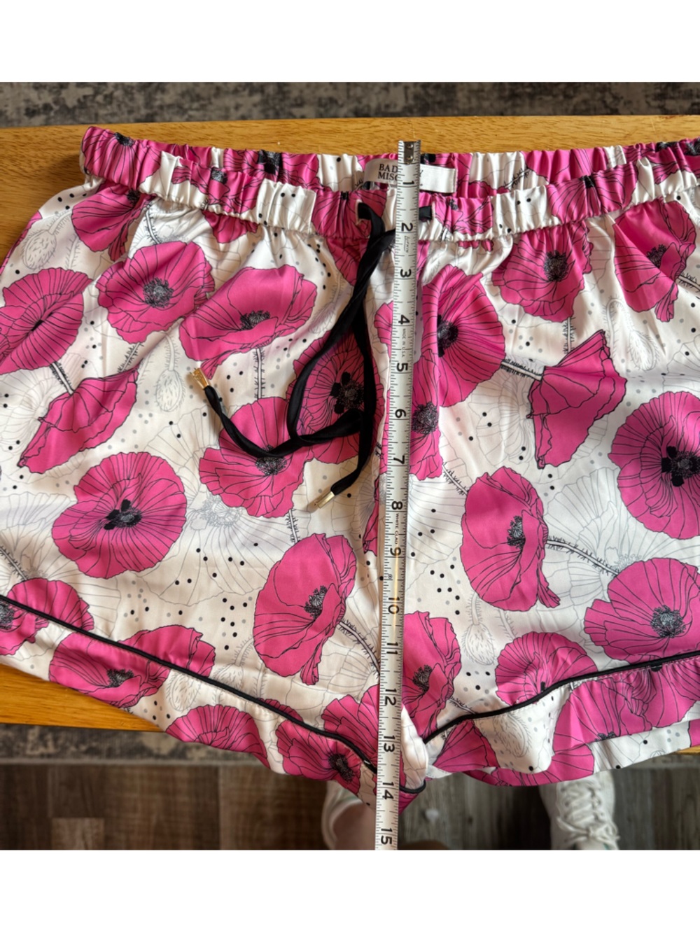 Badgley Mischka Pajama short set White / Pink Floral Print NWT . - Picture 13 of 16